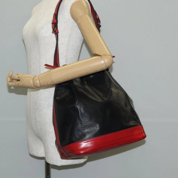 LOUIS VUITTON Epi Noe Shoulder Bag Bicolor Black Red - Picture 1 of 14